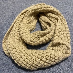 Infinity Scarf. Cream
